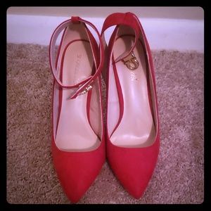 Shoedazzle Red Pumps